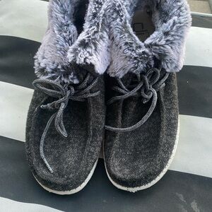 Hey Dude Black and Gray Fur-Lined Women's Slippers